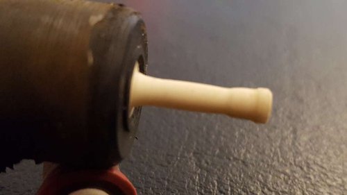 Akslen er tydeligt deformeret.jpg (27.44 KiB) Vist 32890 gange Akslen skal være helt lige, men denne bar tydelige spor og var næsten konisk.