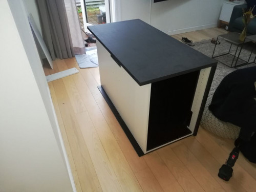 Bord, inden betonmaling og huller
