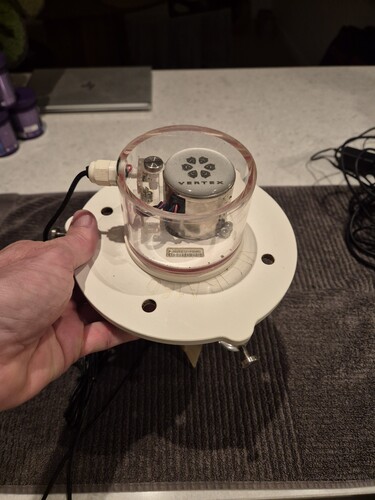 Vertex VECTRA ENGINE - automatic foam wiper with motor med låg 160.jpg