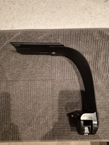 Radion XR30 Tank Mount.jpg