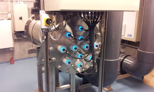 20130613_170427.jpg (244.79 KiB) Vist 29293 gange UV anlæg 12x600W (Dem var der så en stribe af